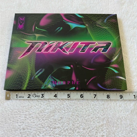 Morphe Bold and Bright Eyeshadow Palette - Picture 5 of 5